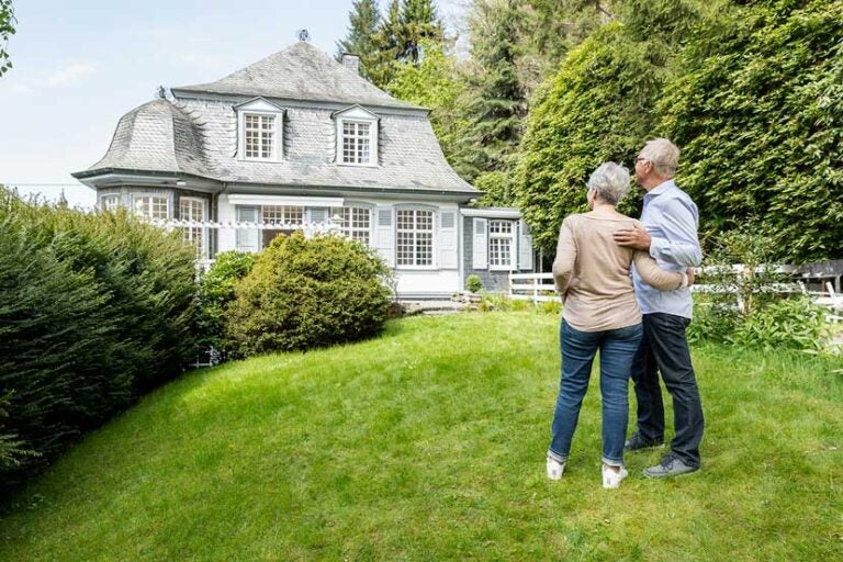 couple with house as retirement savings