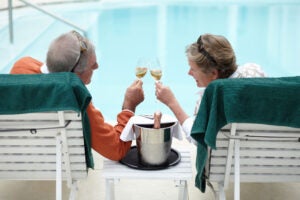 A couple enjoying some 2023 senior discounts
